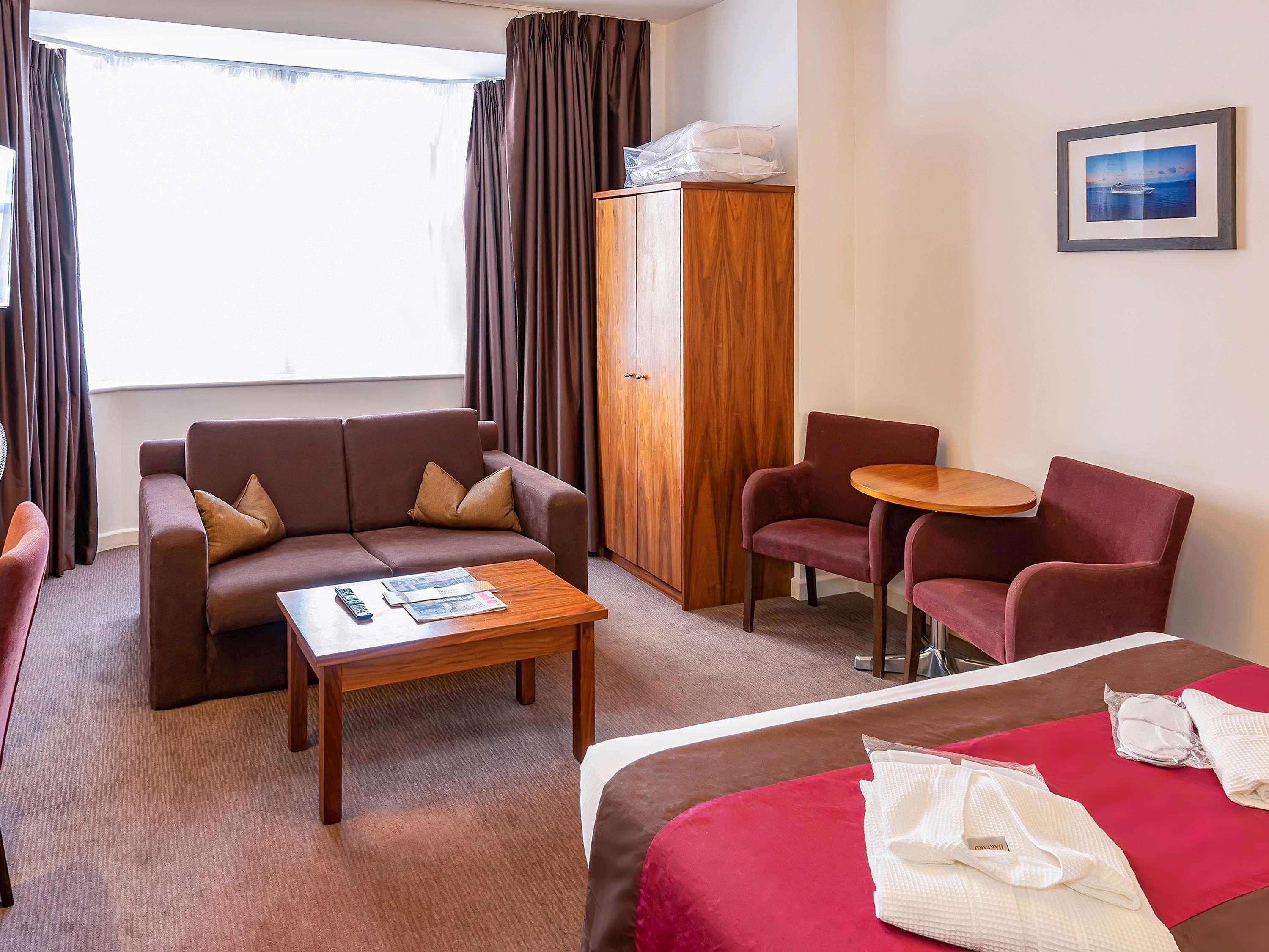 Mercure Southampton Centre Dolphin Hotel Exterior photo